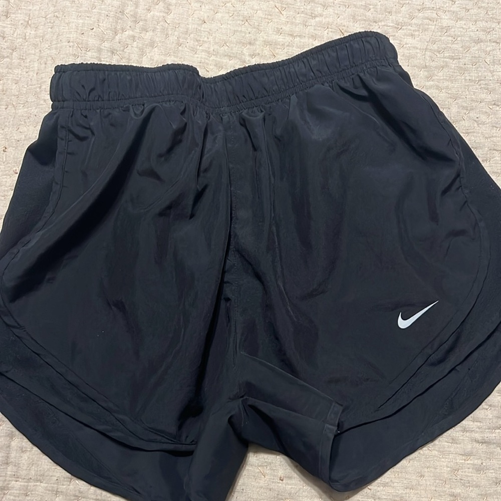 Nike running shirt size medium - Black
